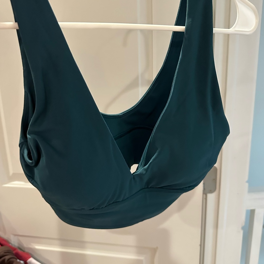 Lululemon Sports Bra teal color